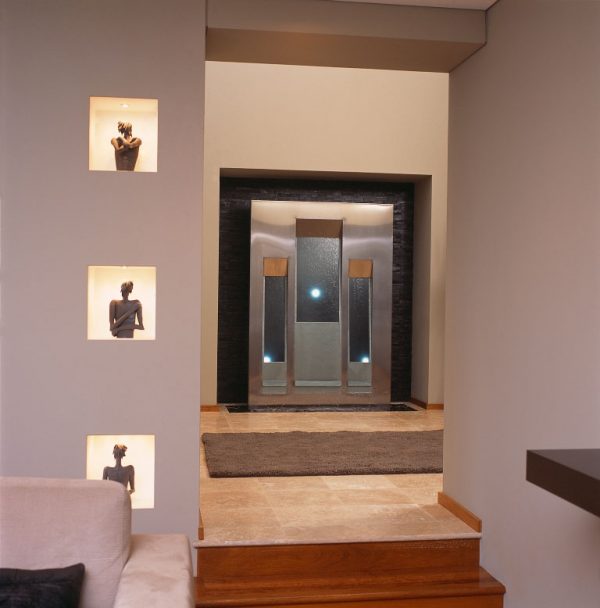 Entry-Water-Feature-View-from-Family