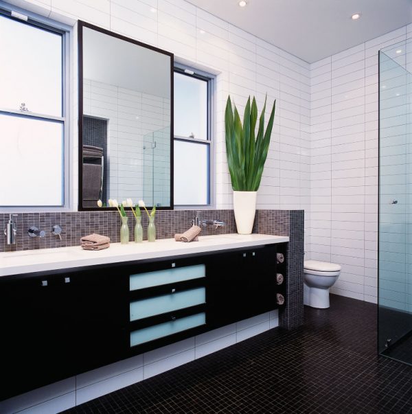 Main-Bathroom-GF